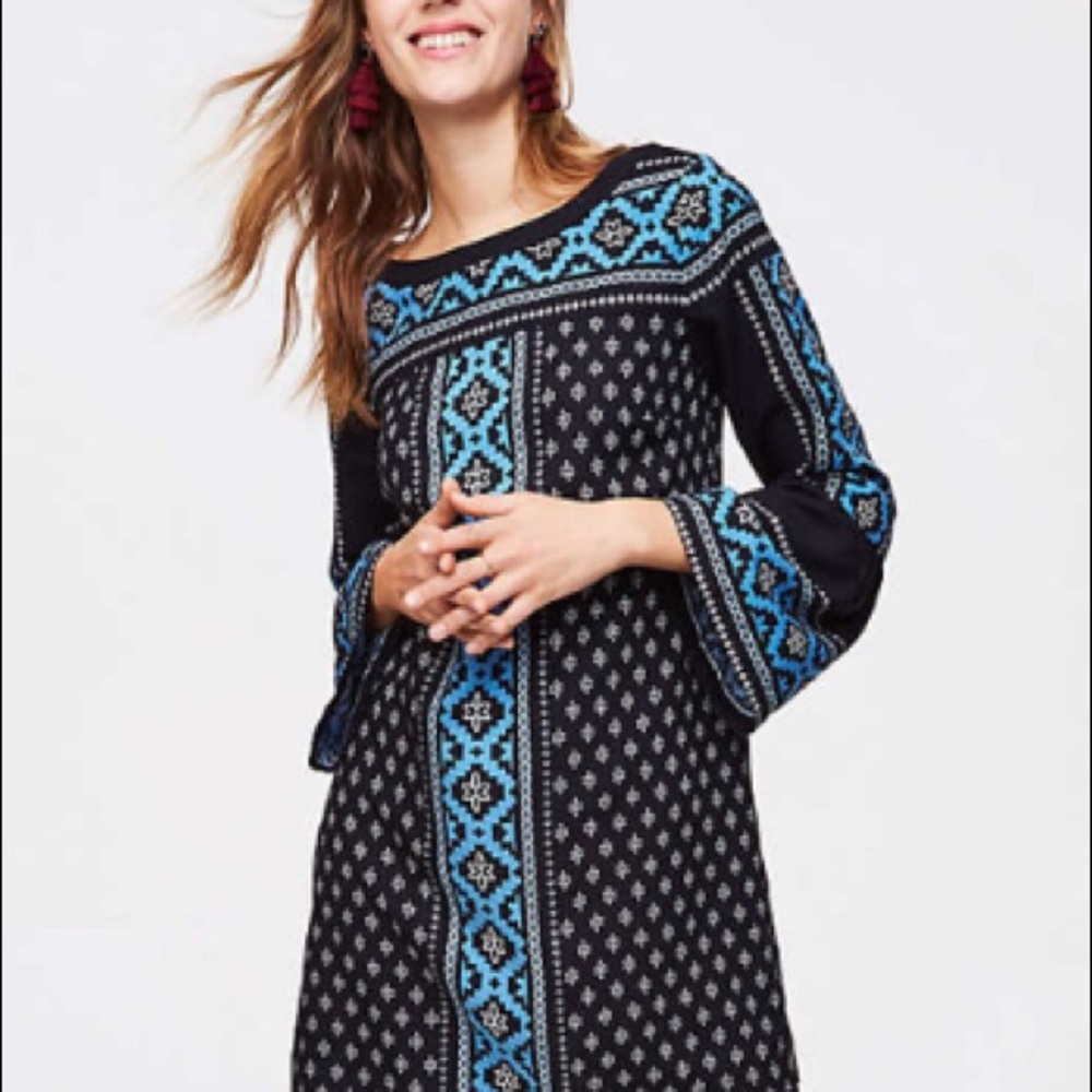 Mosaic bell sleeve dress!